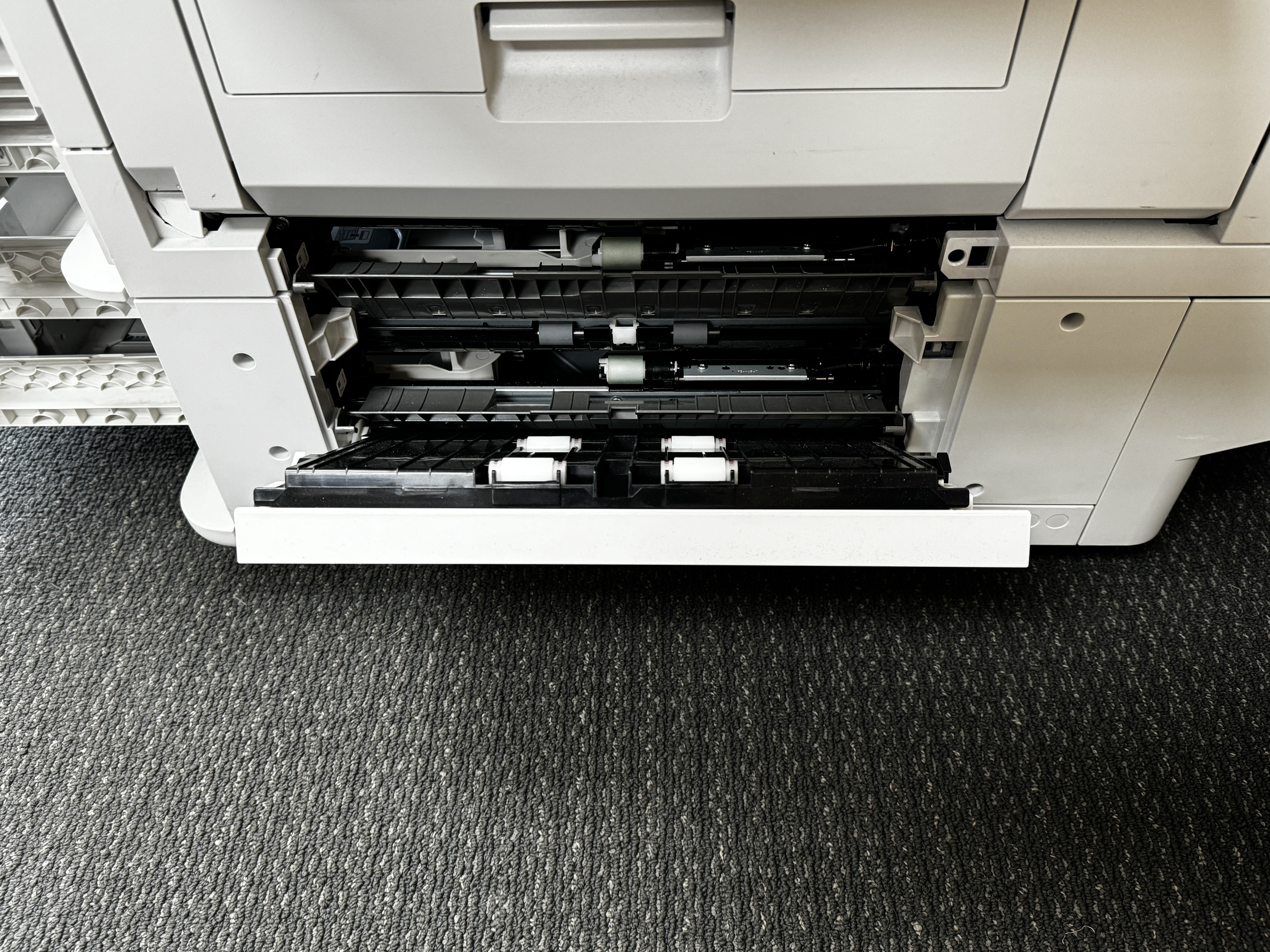 canon imagerunner c5535i paper feed.