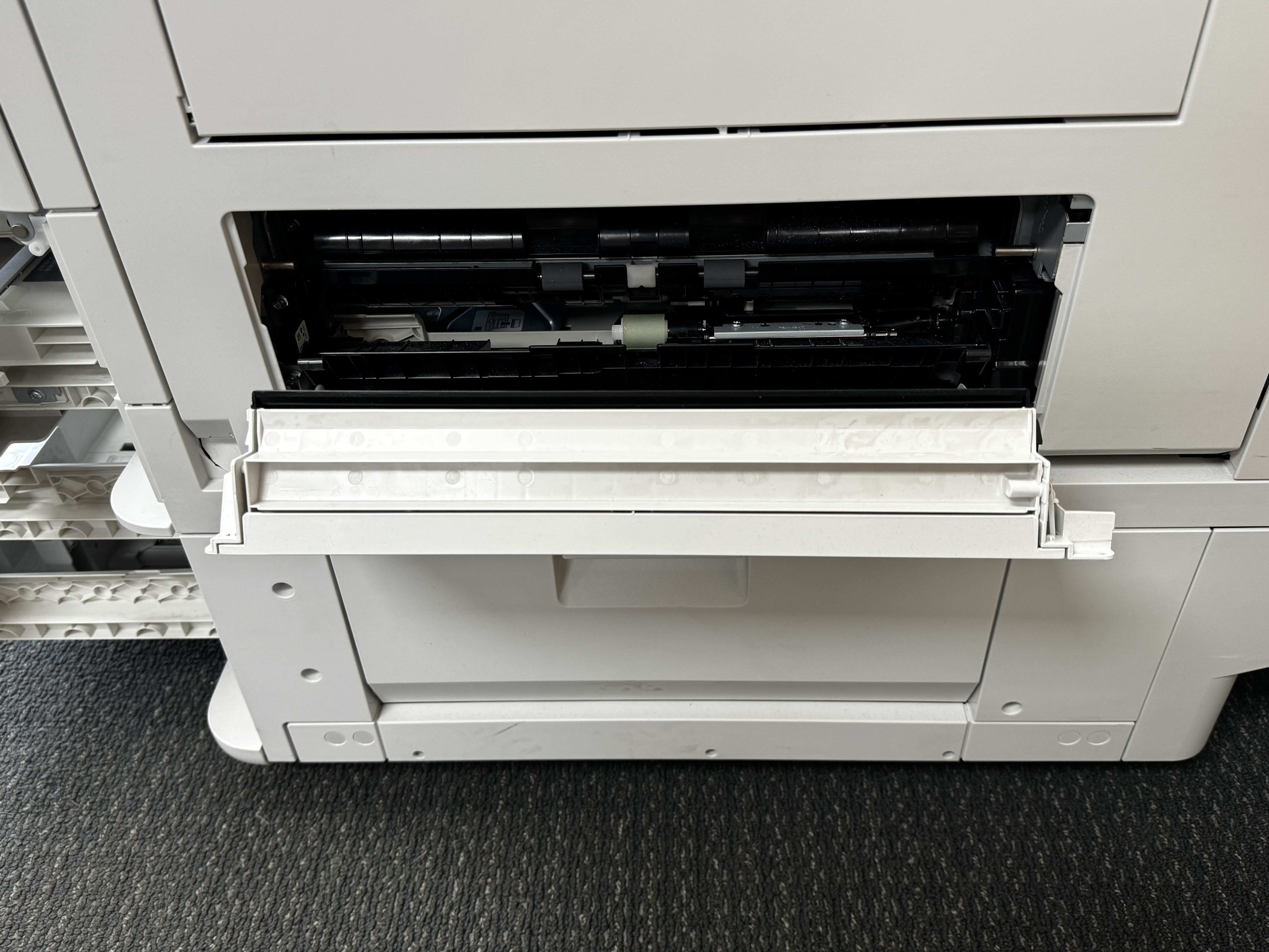 Canon C5735 exit feed door.