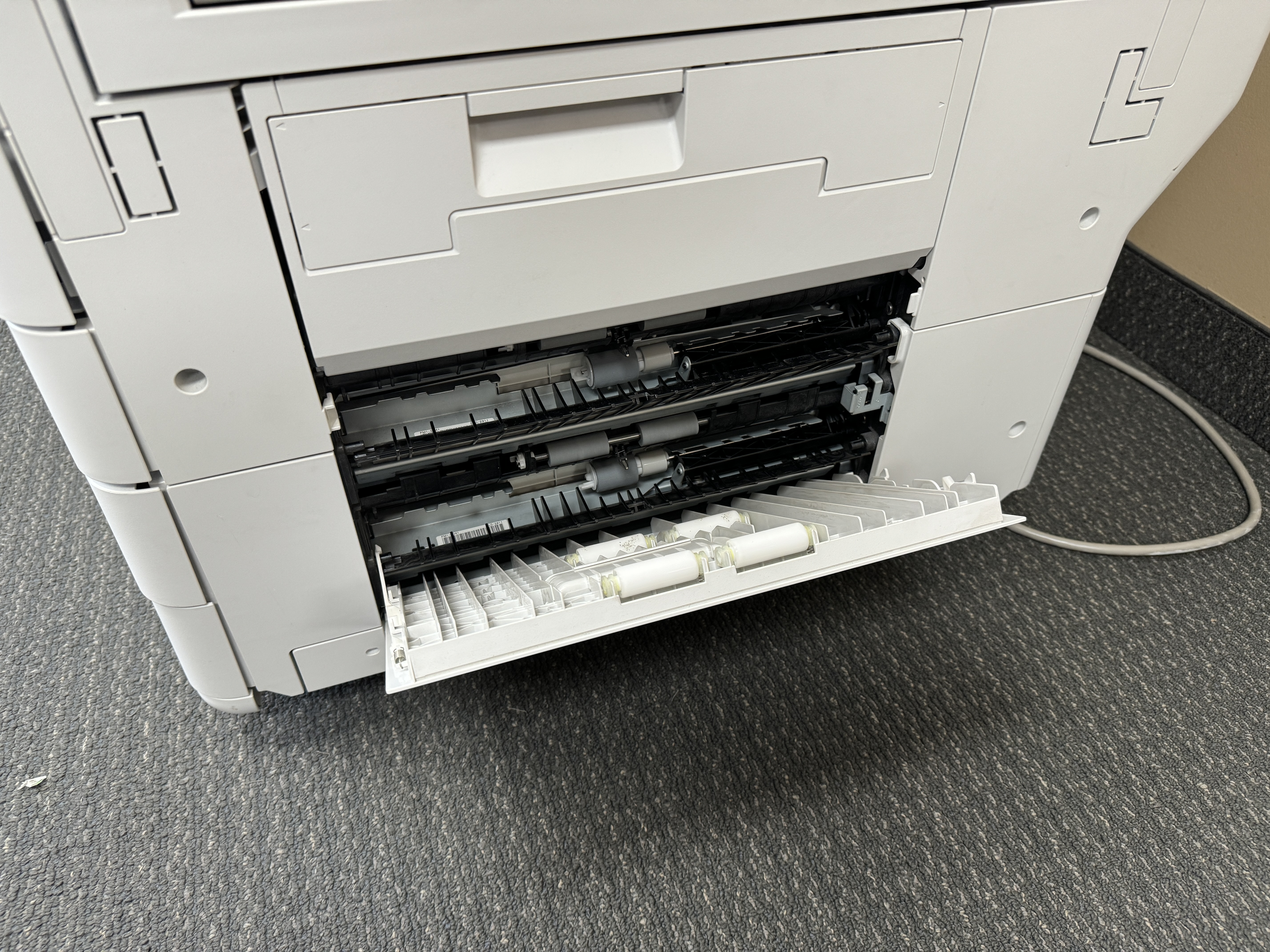Side door on large used commercial copiers for sale