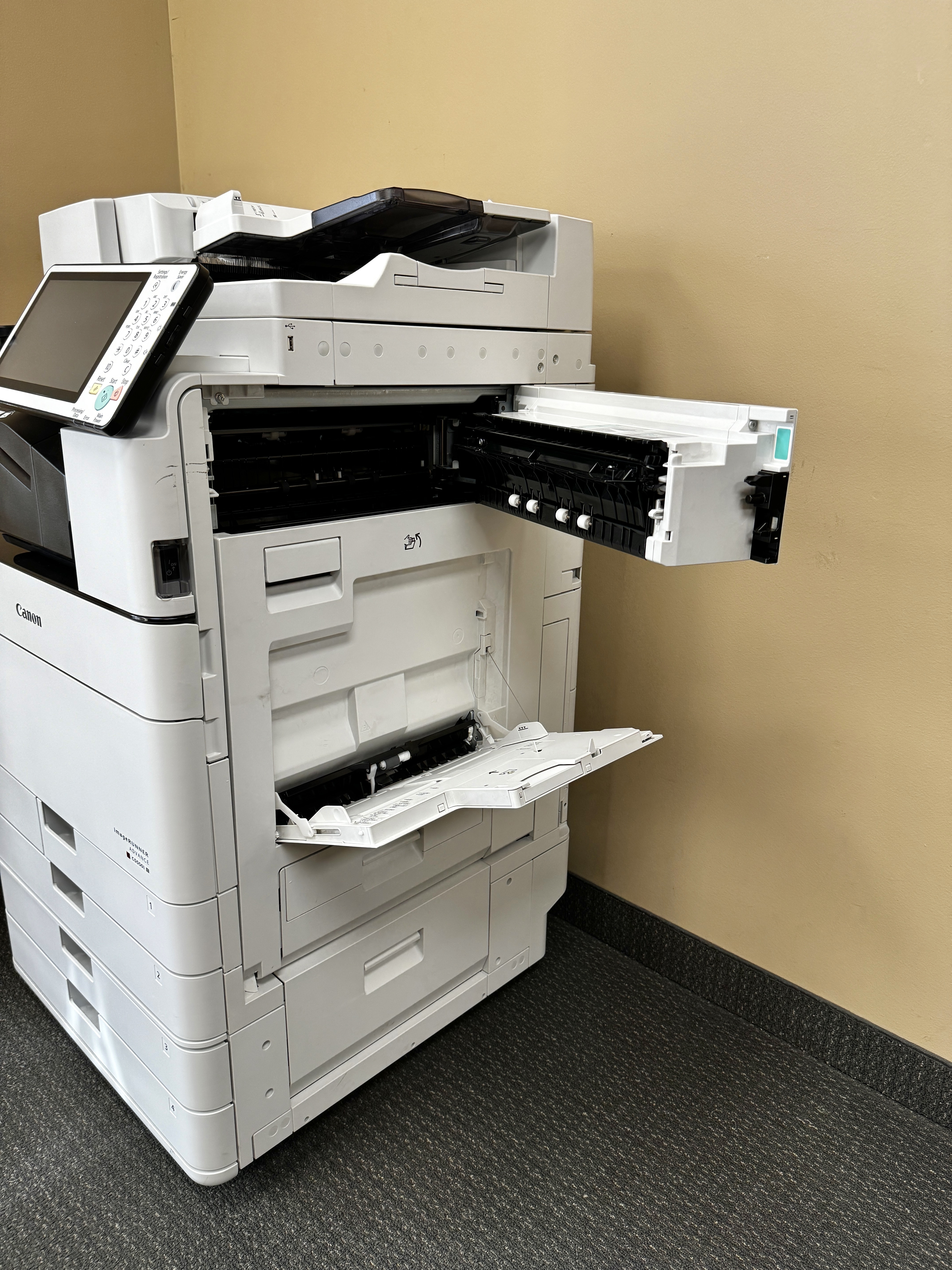 Manual feed tray for a Canon Imagerunner Advance C5550ii.