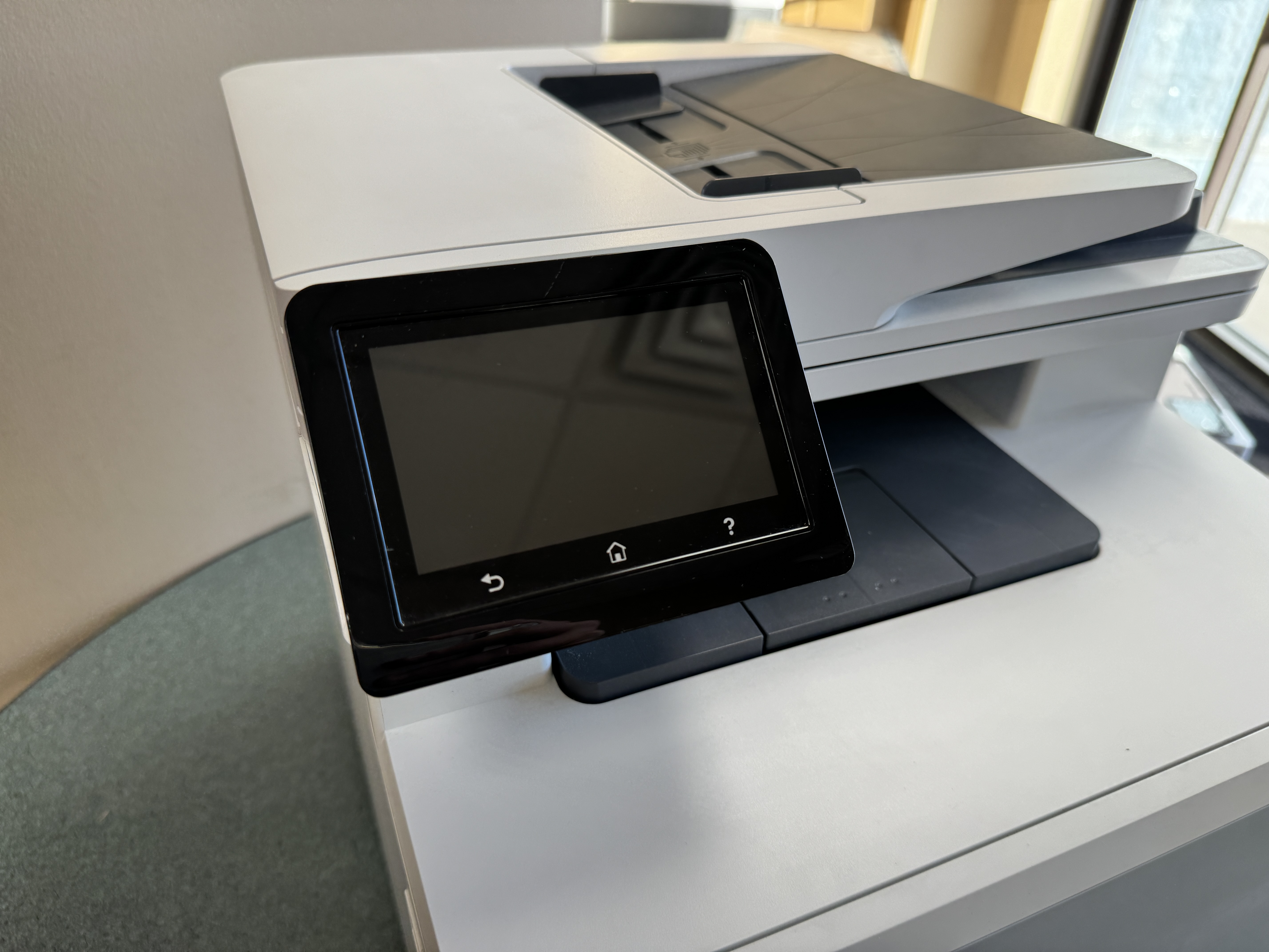 Desktop hp printer scanner m477.